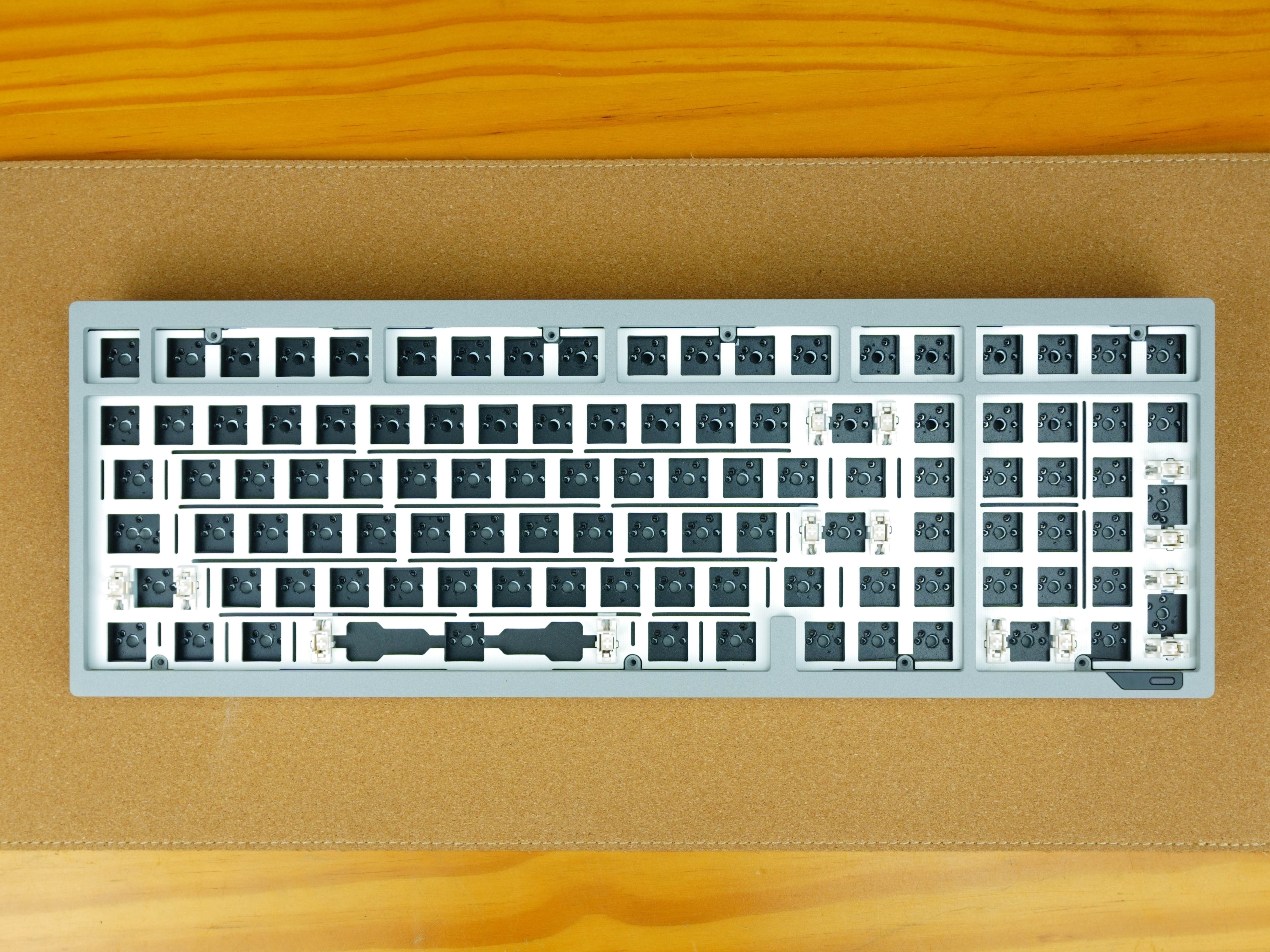 BALANCE103 有線カスタムメカニカルキーボードキット【モノリスコーティング】