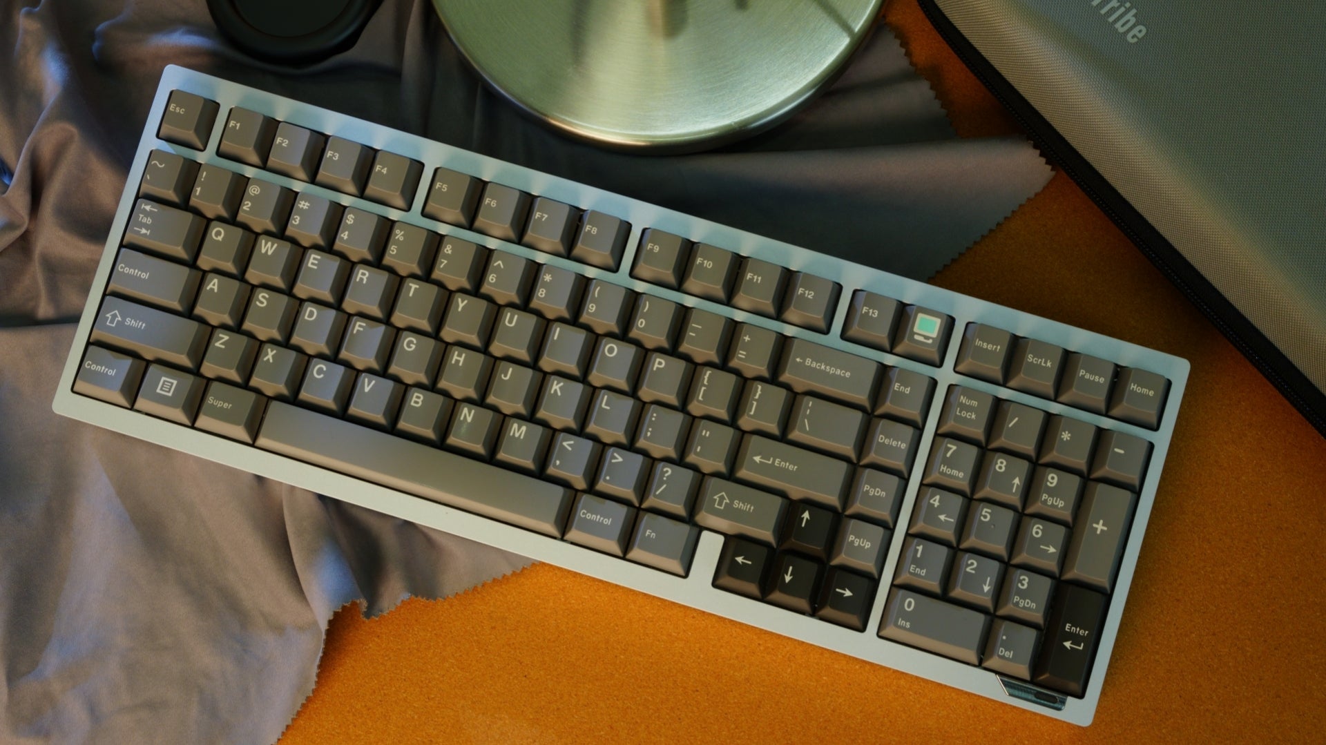 デスクトップトライブ – DesktopTribe Store