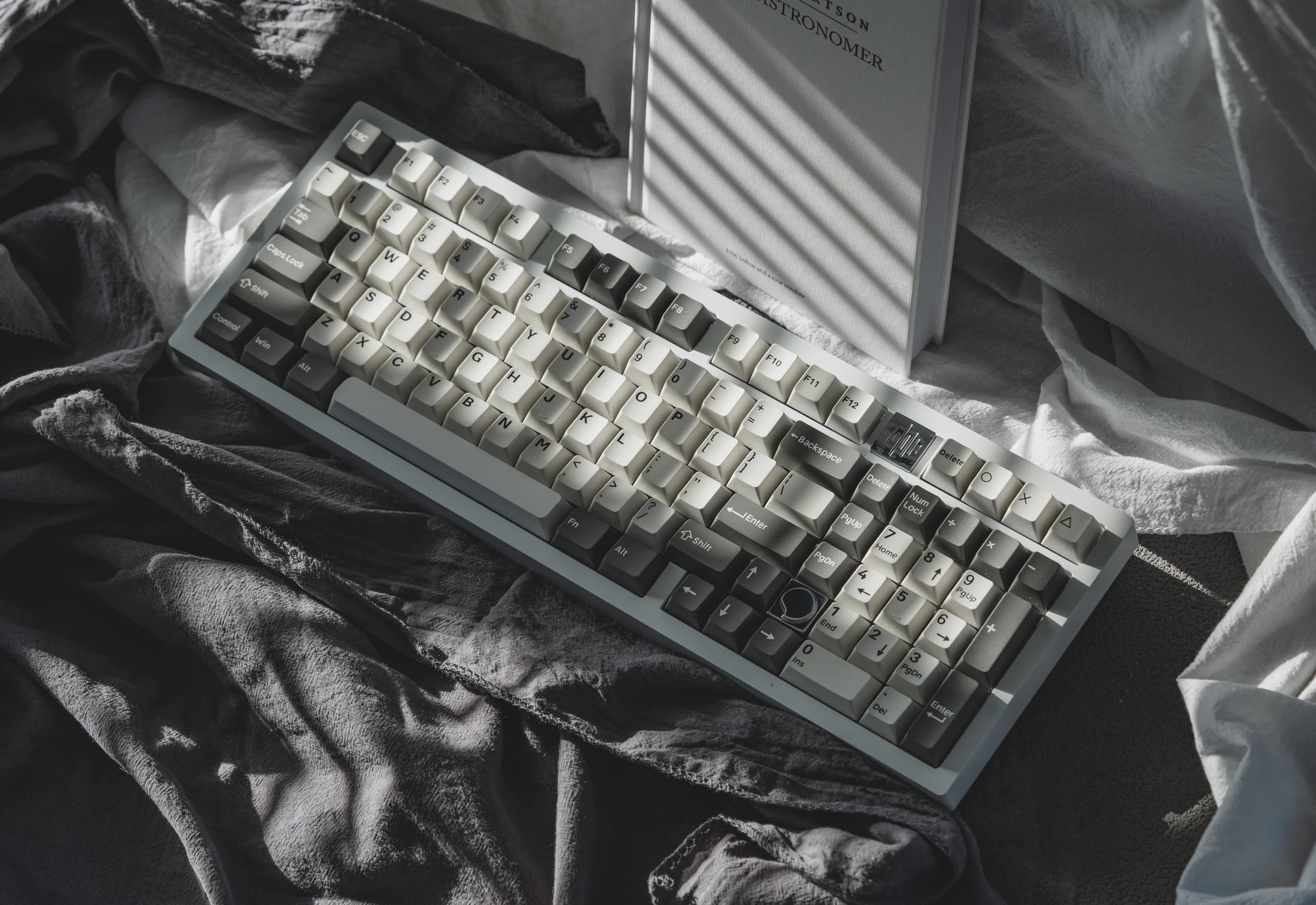 ISLANA101 Aluminum Mechanical Keyboard Kit – Full-Size 101-Key Wired & Bluetooth